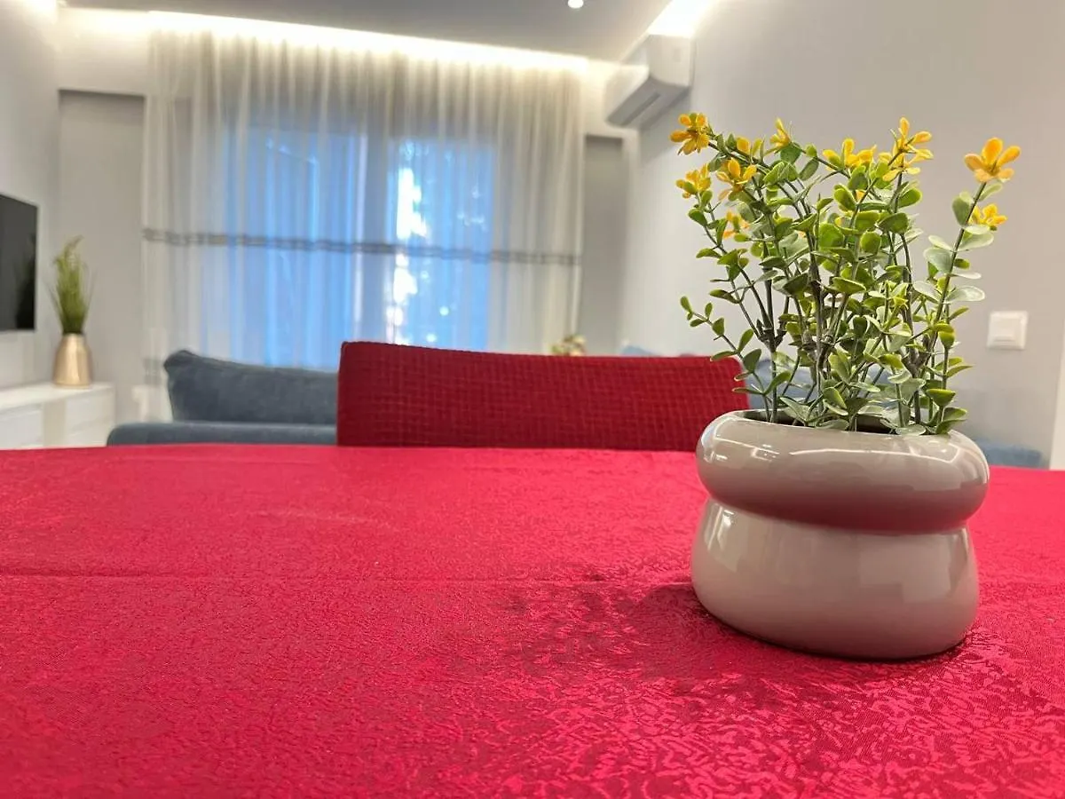 Flat 86 - Explore The Heart Of Tirana 0*,