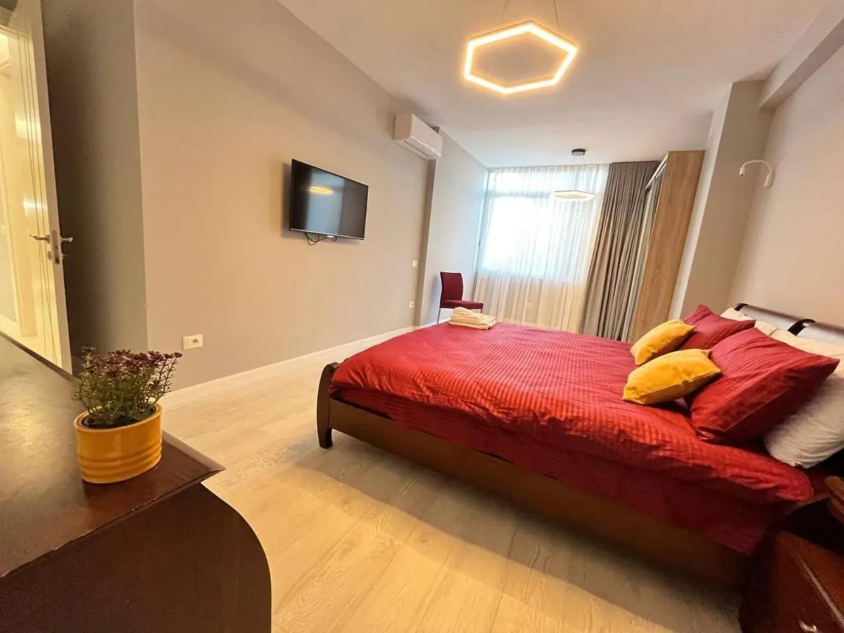 Flat 86 - Explore The Heart Of Tirana 0*,  Albania